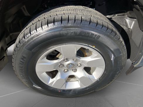 Used 2021 RAM 1500 Big Horn AWD/4WD image 14