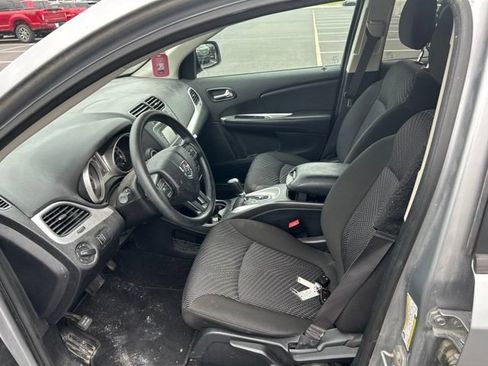 Used 2020 Dodge Journey SE FWD image 11