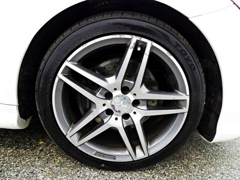 Used 2017 Mercedes-Benz E 400 4MATIC Coupe w/ Premium 2 Package image 19