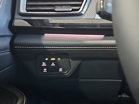 New 2026 Volkswagen Atlas Cross Sport SEL AWD/4WD image 37