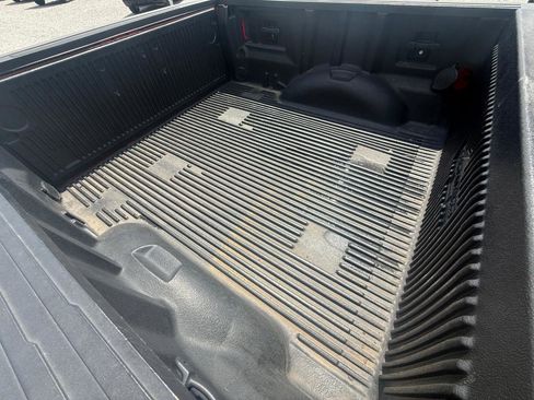 Used 2016 Ford F150 XLT AWD/4WD image 9