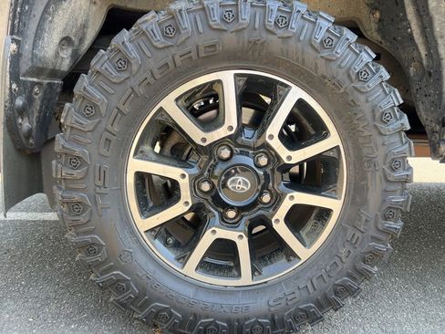 Used 2014 Toyota Tundra Limited w/ TRD Off Road Package image 12