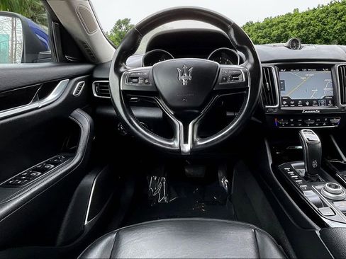 Used 2019 Maserati Levante image 8