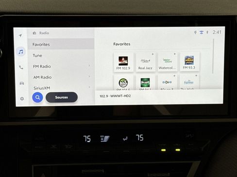 Used 2025 Toyota Camry SE w/ Multimedia Upgrade Package image 18