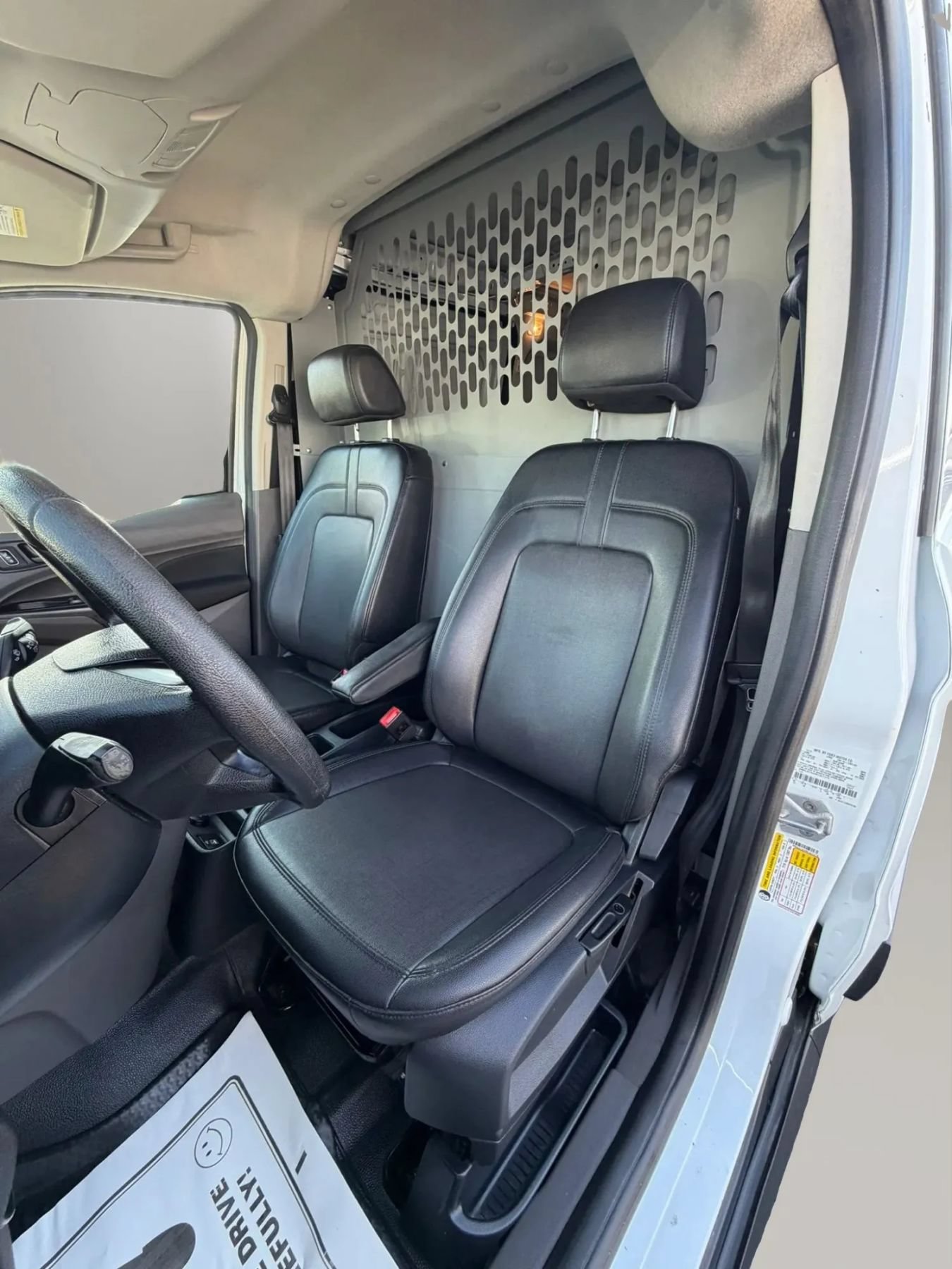 Used 2022 Ford Transit Connect XL FWD image 16