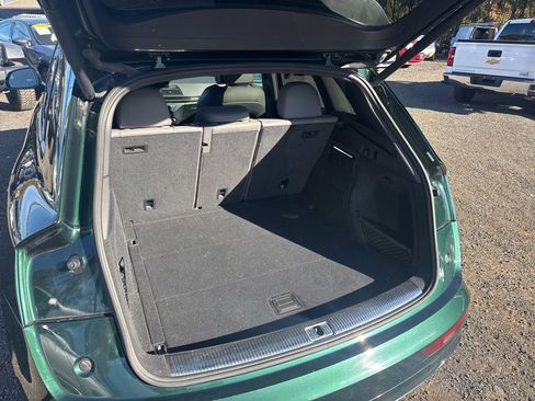 Used 2019 Audi SQ5 Premium Plus w/ Premium Plus Package image 37