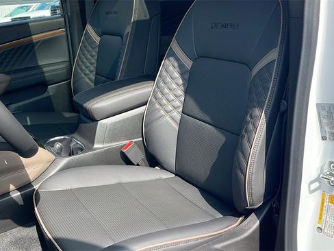 New 2026 GMC Canyon Denali image 11