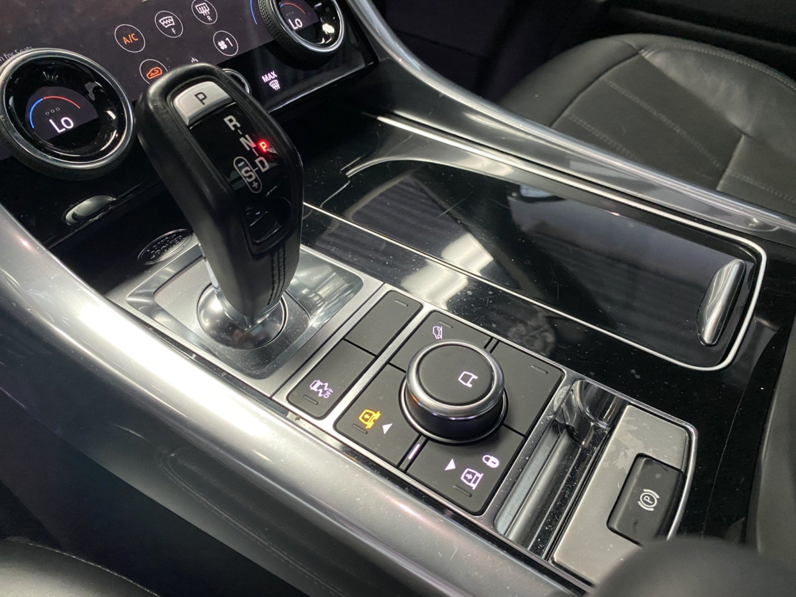 Used 2019 Land Rover Range Rover Sport HSE AWD/4WD image 24
