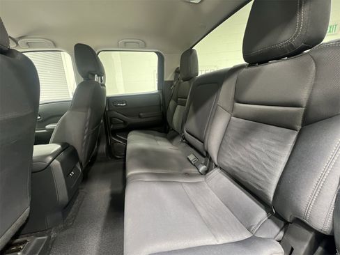Used 2023 Nissan Frontier SV image 21