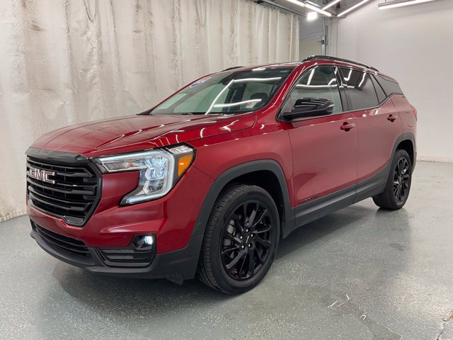 Used 2024 GMC Terrain SLT w/ Elevation Edition AWD/4WD image 4