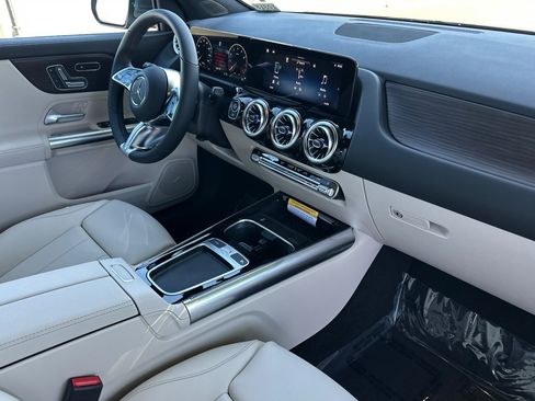 New 2026 Mercedes-Benz GLA 250 4MATIC image 16