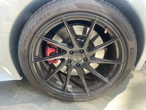 Used 2017 Jaguar F-TYPE R image 12