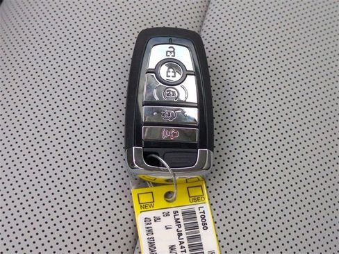 New 2026 Lincoln Nautilus Premier image 28