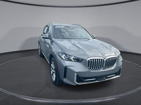 Used 2025 BMW X5 xDrive40i AWD/4WD image 12