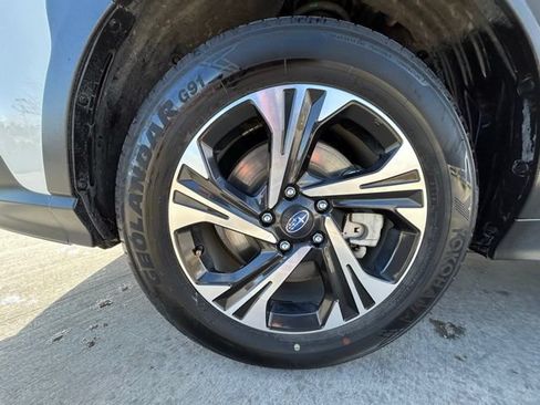 Used 2025 Subaru Crosstrek 2.5i Premium AWD/4WD image 34