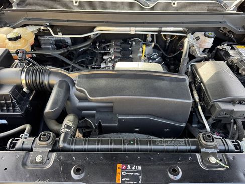 Used 2022 Chevrolet Colorado LT w/ Fleet Safety Package image 8