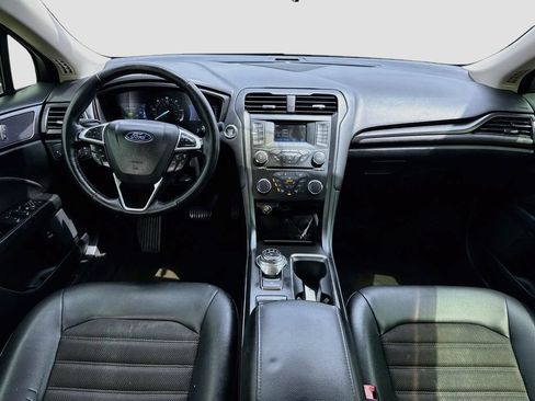 Used 2018 Ford Fusion SE w/ Equipment Group 601A FWD image 23