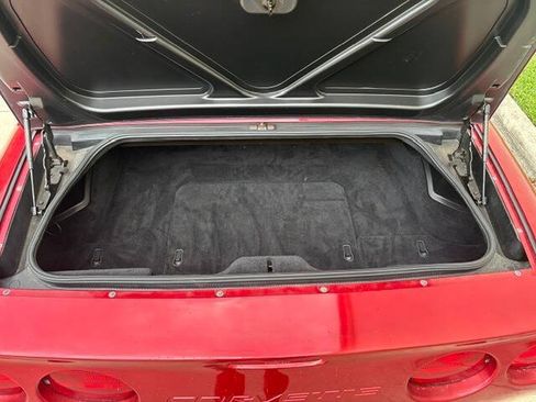 Used 2000 Chevrolet Corvette Convertible RWD image 17