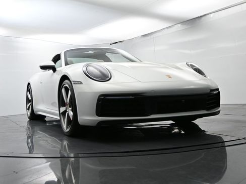 Certified 2021 Porsche 911 Targa 4S image 64