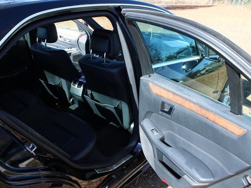 Used 2014 Mercedes-Benz E 350 E 350 Sport 4MATIC AWD 4dr Sed image 34