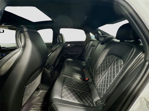 Used 2018 Audi S4 Prestige w/ Prestige Package image 28