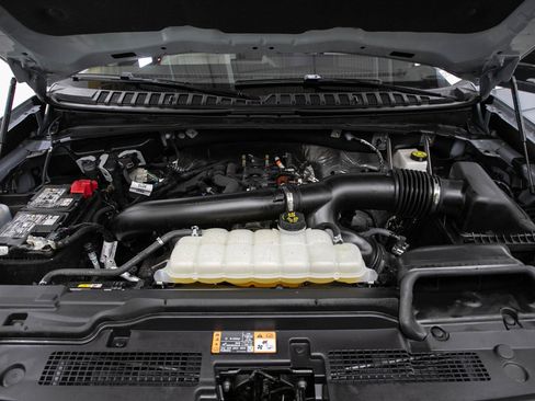 Used 2025 Ford Expedition Platinum w/ Platinum Ultimate Package AWD/4WD image 33