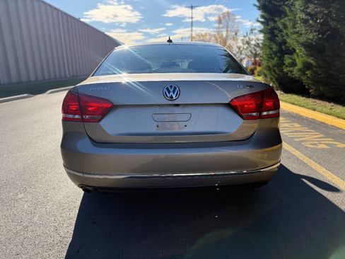 Used 2015 Volkswagen Passat TDI SEL Premium image 14