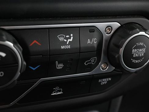 Used 2022 Jeep Gladiator Mojave w/ LED Lighting Group AWD/4WD image 17