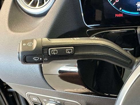 Used 2022 Mercedes-Benz GLA 250 4MATIC image 33