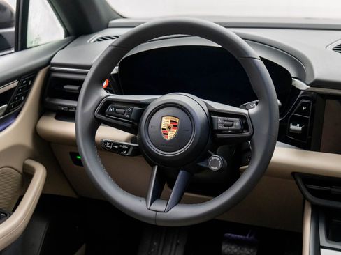 Certified 2025 Porsche Macan 4 Electric image 12