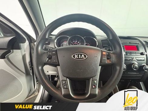 Used 2011 Kia Sorento LX AWD/4WD image 14