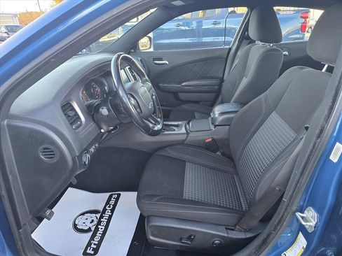 Used 2023 Dodge Charger SXT w/ Blacktop Package image 11