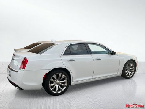 Used 2018 Chrysler 300 Limited w/ Safetytec Plus Group RWD image 4