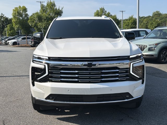 Used 2025 Chevrolet Suburban Premier AWD/4WD image 2