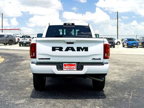 New 2026 RAM 2500 Laramie w/ Night Edition AWD/4WD image 8