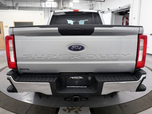 Used 2023 Ford F250 XLT AWD/4WD image 6
