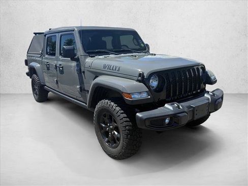 Used 2021 Jeep Gladiator Sport AWD/4WD image 2