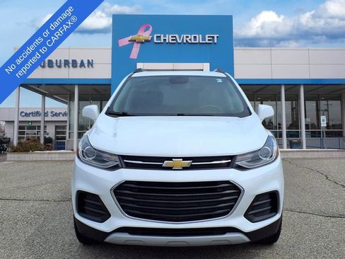 Used 2019 Chevrolet Trax LT w/ LT Convenience Package AWD/4WD image 2