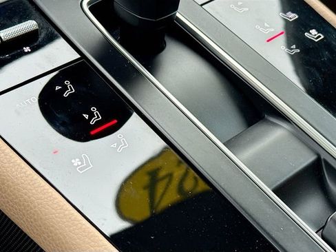 Used 2024 Porsche Macan image 22