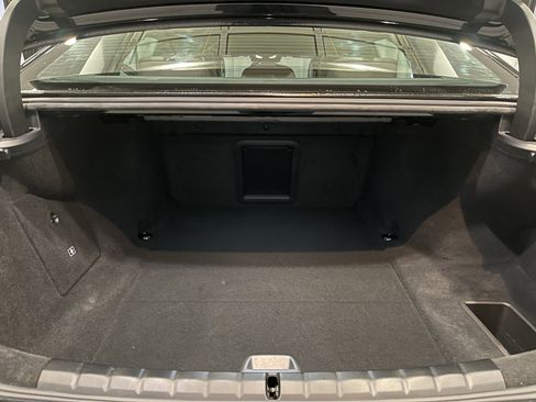 Used 2024 BMW i7 xDrive60 w/ Executive Package image 28