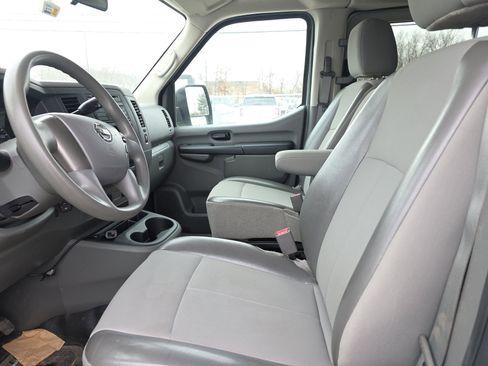 Used 2017 Nissan NV 3500 S w/ Power Package image 7