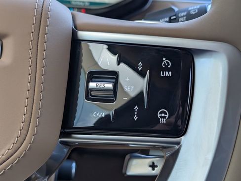 New 2026 Land Rover Range Rover Long Wheelbase SE AWD/4WD image 24