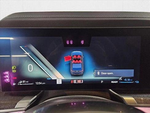 New 2025 BMW 750e xDrive image 10