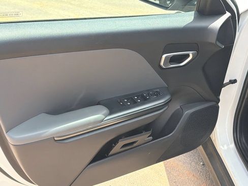 Used 2025 Kia K4 FWD image 10