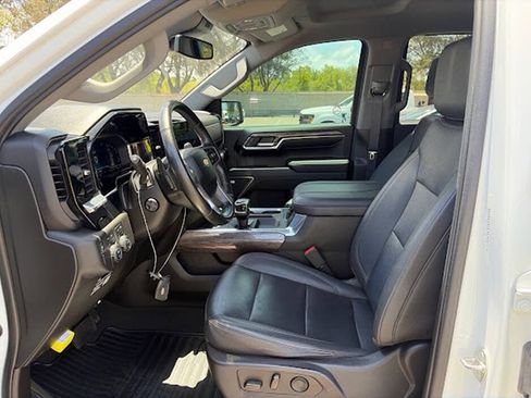 Used 2023 Chevrolet Silverado 1500 LTZ w/ LTZ Convenience Package II AWD/4WD image 13