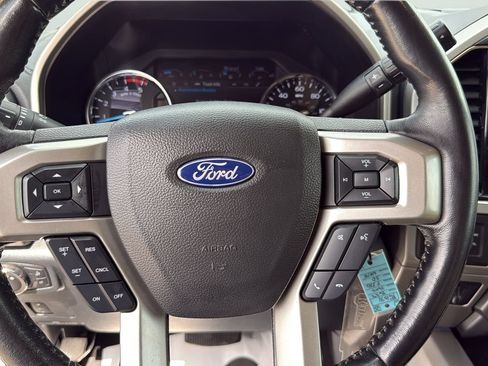 Certified 2022 Ford F350 Lariat AWD/4WD image 14