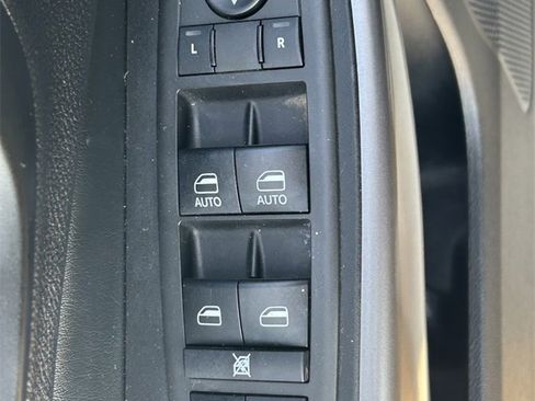 Used 2021 Jeep Cherokee Latitude Lux image 23