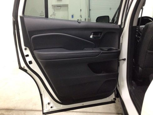 Used 2021 Honda Pilot Elite image 23