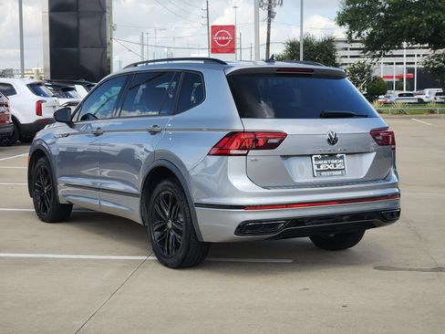 Used 2022 Volkswagen Tiguan SE R-Line FWD image 5