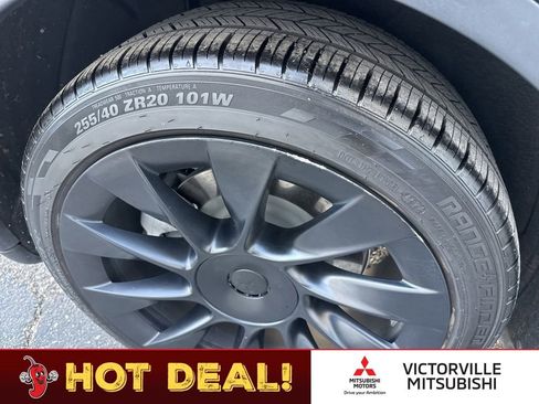 Used 2021 Tesla Model Y 2WD image 12